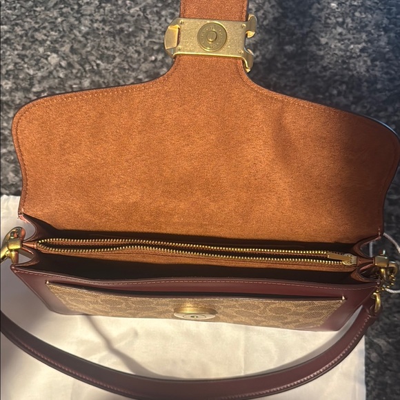 Coach Pink and Brown Crossbody Bag with Adjustable Strap - Picture 4 of 9